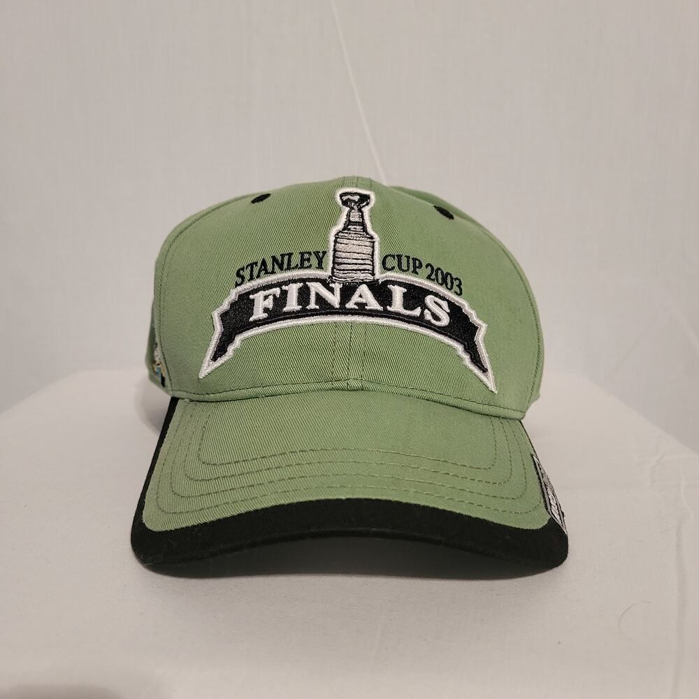New Era 2003 Stanley Cup Finals cap Authentic Locker Room Headwear adjustable